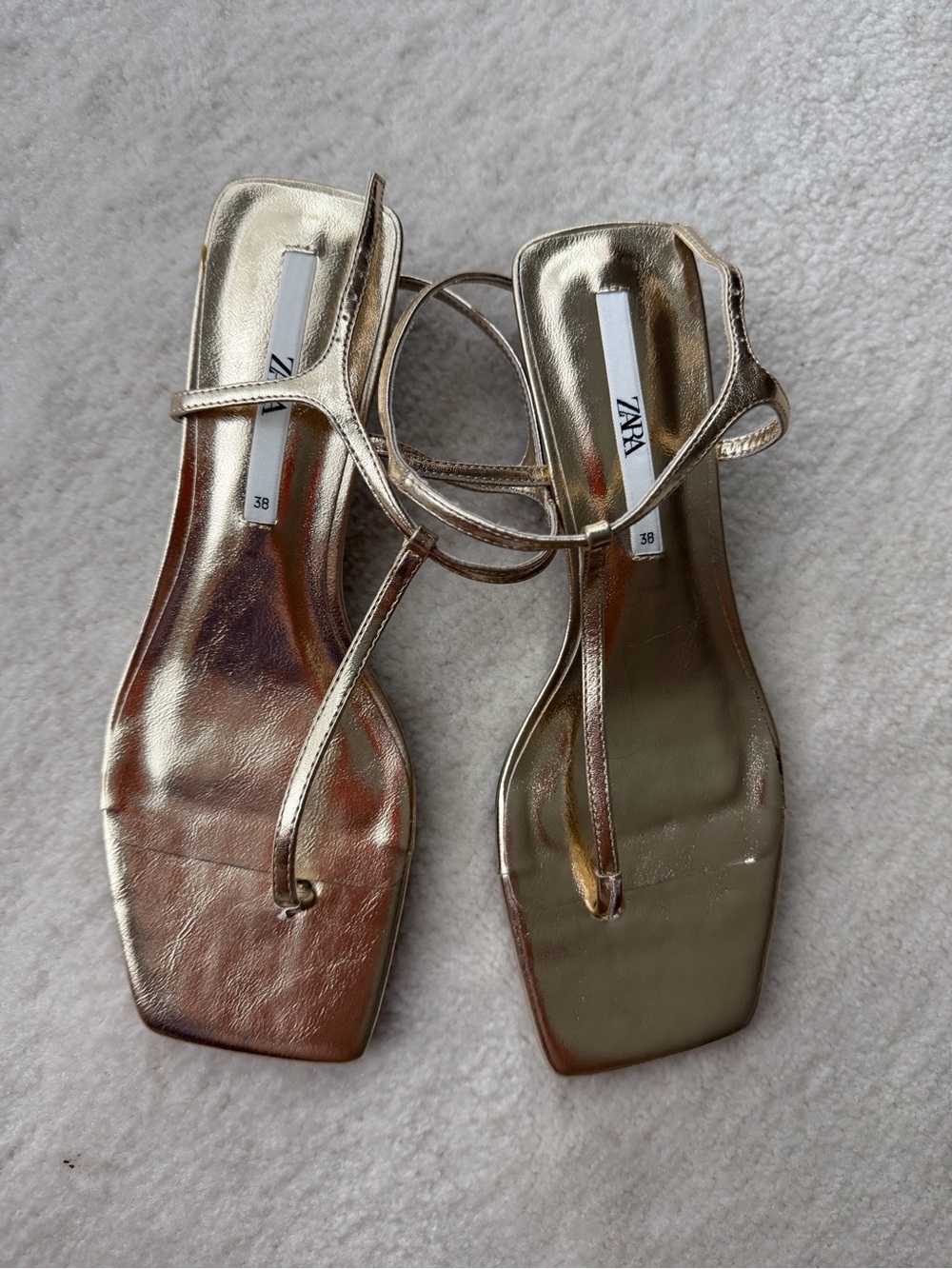 BNWOT ZARA Metallic Gold T-Strap Flat Kitty Heels Sandals - Picture 1 of 8
